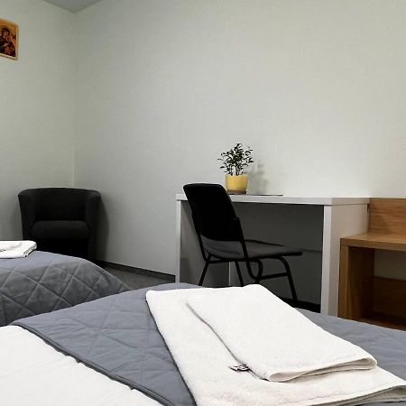Ucu Inn - Кімнати Для Гостей リヴィウ エクステリア 写真