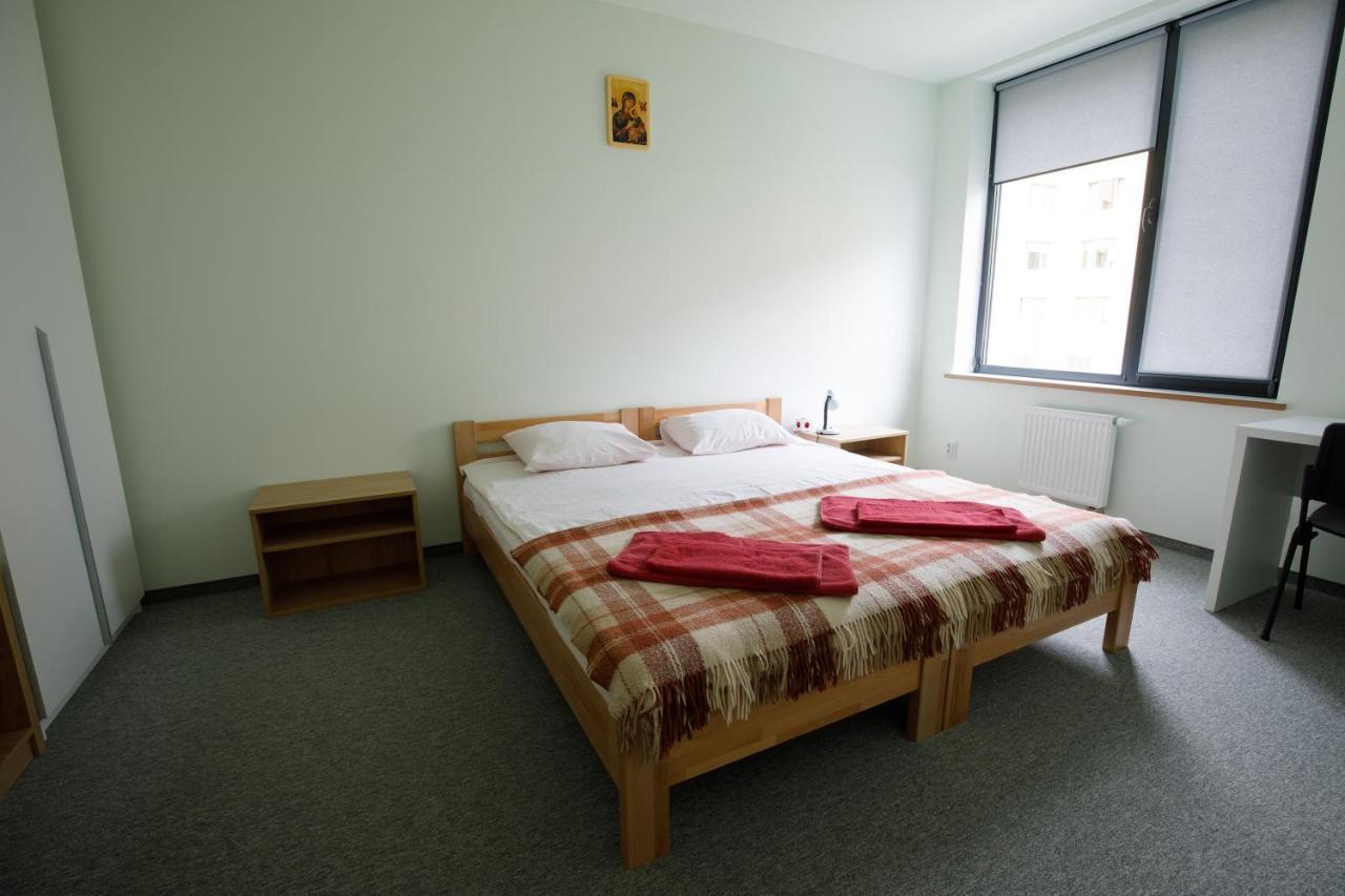 Ucu Inn - Кімнати Для Гостей リヴィウ エクステリア 写真