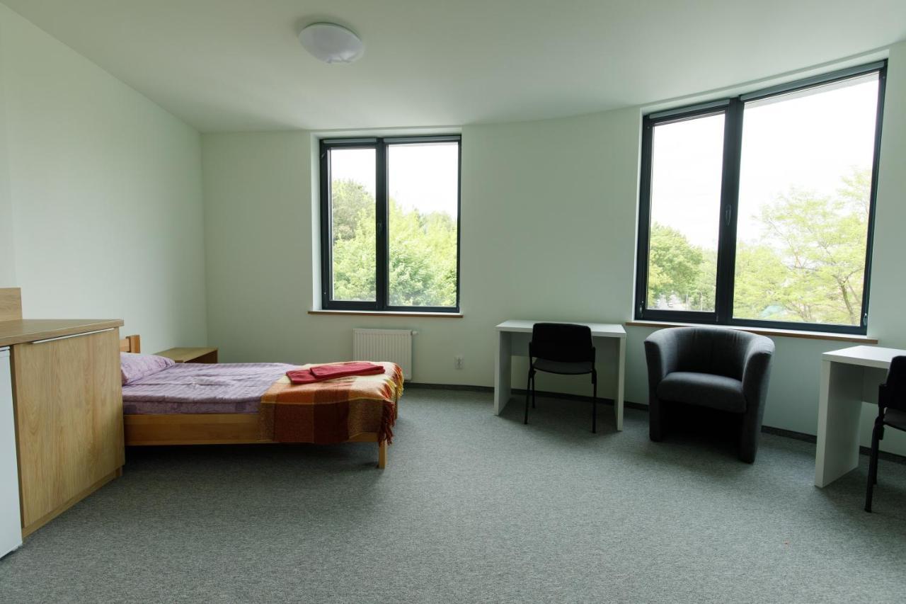 Ucu Inn - Кімнати Для Гостей リヴィウ エクステリア 写真