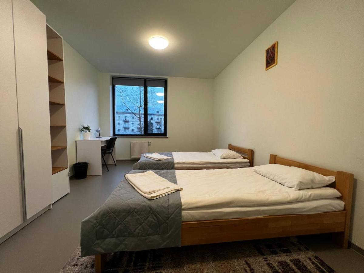 Ucu Inn - Кімнати Для Гостей リヴィウ エクステリア 写真